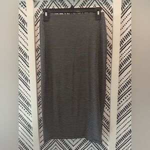 Old Navy Black and White Striped Skirt